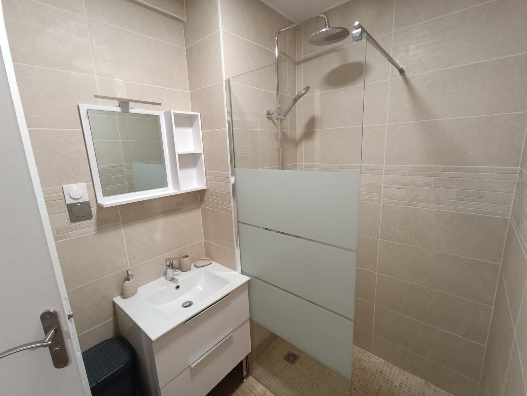 Appartements Et Studio Renoves En 2022, Intra Muros Aviñón Exterior foto